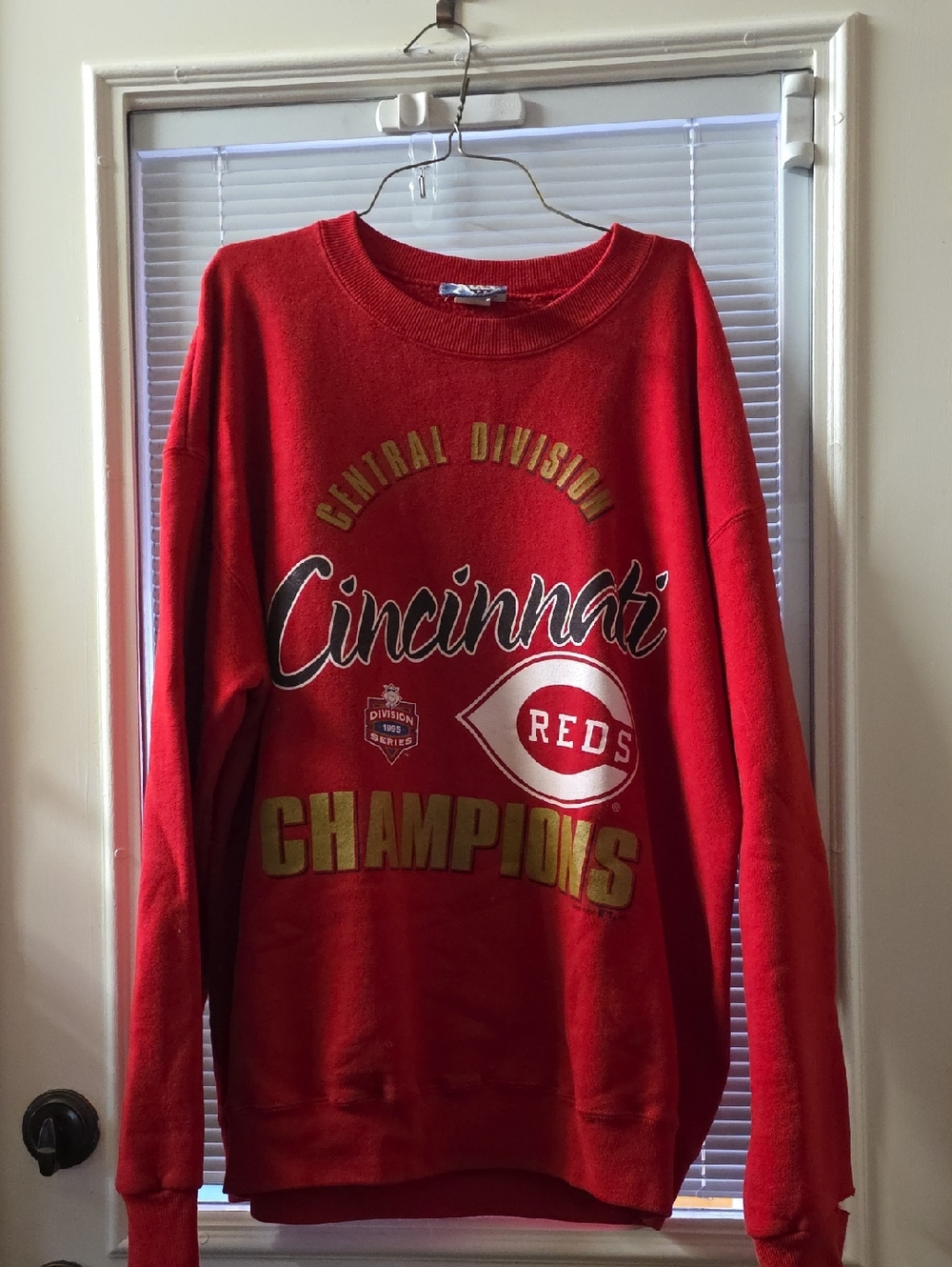 Lee Red Cincinnati Reds Champions Sweatshirt